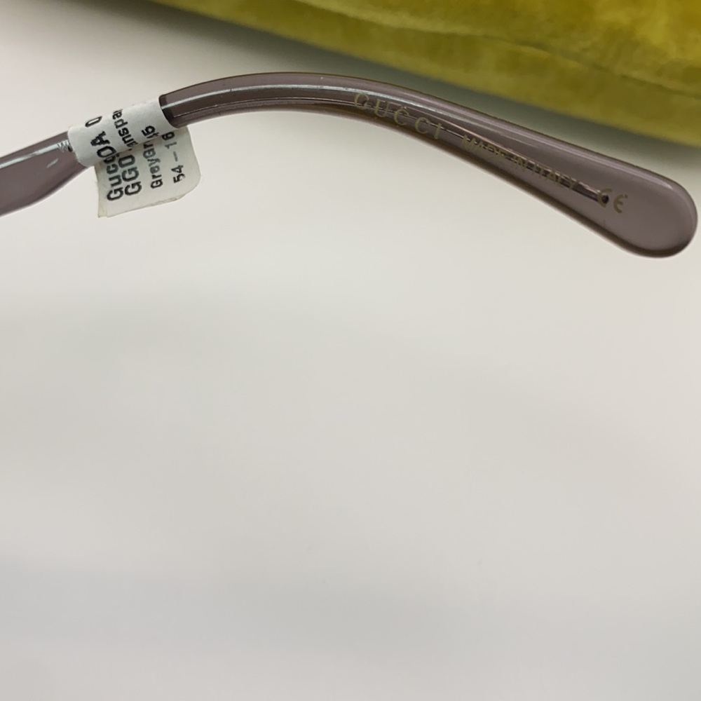 Gucci Eyeglasses - Picture 5 of 7